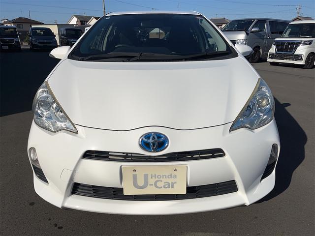 アクア Ｓ　ＥＴＣ　バックカメラ　ナビ　ＴＶ　キーレスエントリー　アイドリングストップ　電動格納ミラー　ＣＶＴ　衝突安全ボディ　ＡＢＳ　ＥＳＣ　Ｂｌｕｅｔｏｏｔｈ　エアコン　パワーステアリング　パワーウィンドウ（12枚目）