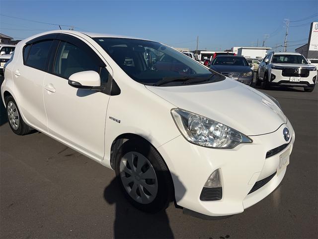 アクア Ｓ　ＥＴＣ　バックカメラ　ナビ　ＴＶ　キーレスエントリー　アイドリングストップ　電動格納ミラー　ＣＶＴ　衝突安全ボディ　ＡＢＳ　ＥＳＣ　Ｂｌｕｅｔｏｏｔｈ　エアコン　パワーステアリング　パワーウィンドウ（13枚目）