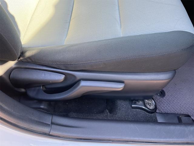 アクア Ｓ　ＥＴＣ　バックカメラ　ナビ　ＴＶ　キーレスエントリー　アイドリングストップ　電動格納ミラー　ＣＶＴ　衝突安全ボディ　ＡＢＳ　ＥＳＣ　Ｂｌｕｅｔｏｏｔｈ　エアコン　パワーステアリング　パワーウィンドウ（36枚目）