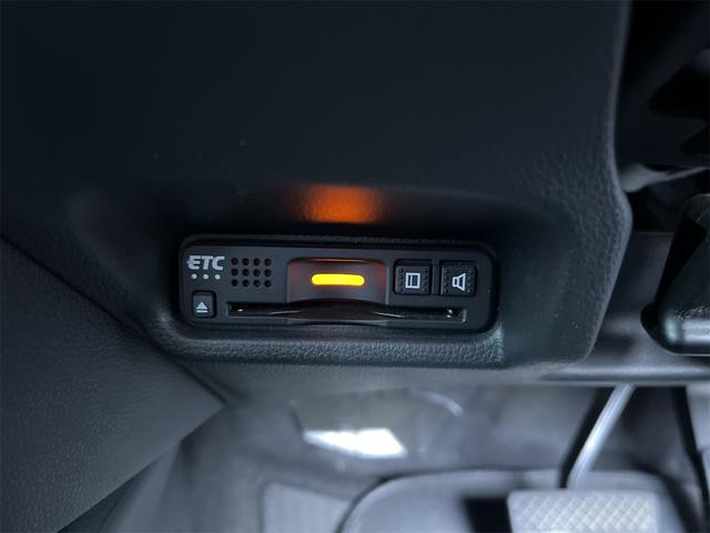 フィットハイブリッド L ホンダセンシング ハイブリッド ETC バックカメラ ナビ TV オートクルーズコントロール レーンアシスト 衝突被害軽減システム オートライト LEDヘッドランプ スマートキー 電動格納ミラー AT 盗難防止システム(6枚目)