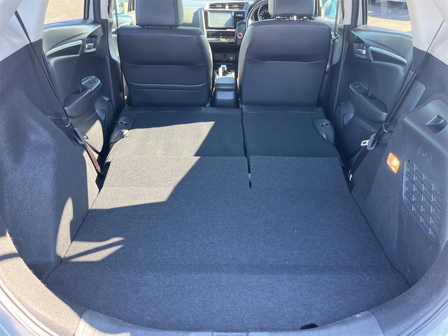 フィットハイブリッド L ホンダセンシング ハイブリッド ETC バックカメラ ナビ TV オートクルーズコントロール レーンアシスト 衝突被害軽減システム オートライト LEDヘッドランプ スマートキー 電動格納ミラー AT 盗難防止システム(23枚目)