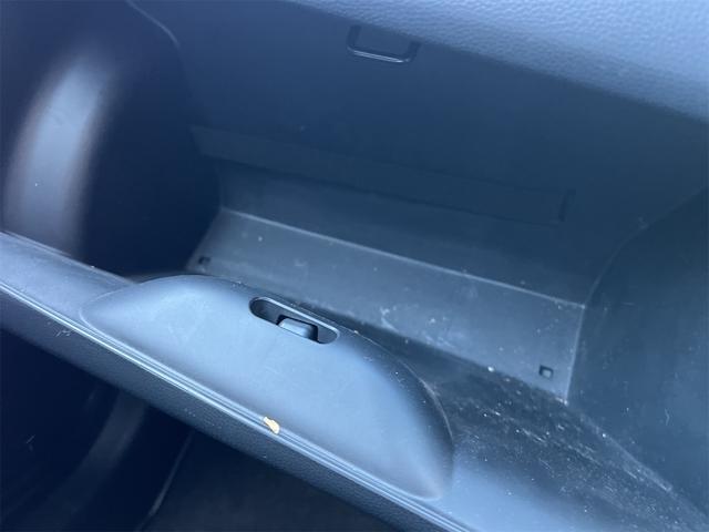 フィットハイブリッド L ホンダセンシング ハイブリッド ETC バックカメラ ナビ TV オートクルーズコントロール レーンアシスト 衝突被害軽減システム オートライト LEDヘッドランプ スマートキー 電動格納ミラー AT 盗難防止システム(42枚目)