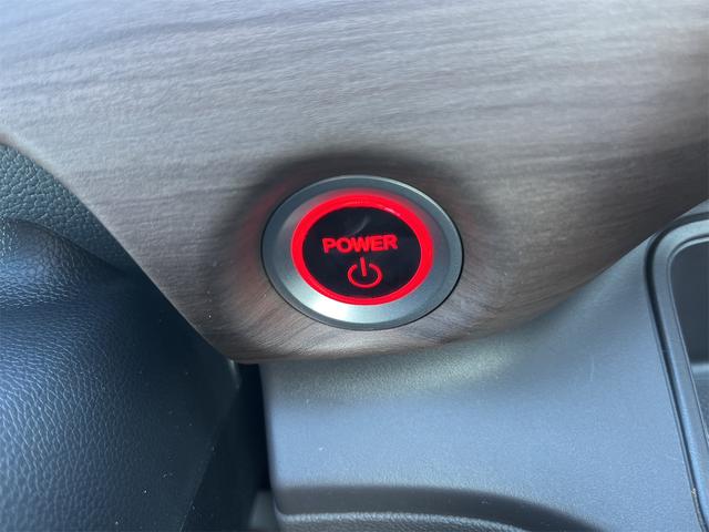 フリードハイブリッド ハイブリッド・Ｇホンダセンシング　ＥＴＣ　バックカメラ　ナビ　ＴＶ　オートクルーズコントロール　レーンアシスト　衝突被害軽減システム　両側電動スライドドア　オートライト　ＬＥＤヘッドランプ　スマートキー　アイドリングストップ（8枚目）