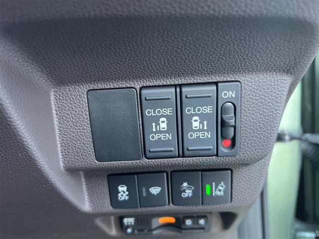 フリードハイブリッド ハイブリッド・Ｇホンダセンシング　ＥＴＣ　バックカメラ　ナビ　ＴＶ　オートクルーズコントロール　レーンアシスト　衝突被害軽減システム　両側電動スライドドア　オートライト　ＬＥＤヘッドランプ　スマートキー　アイドリングストップ（9枚目）