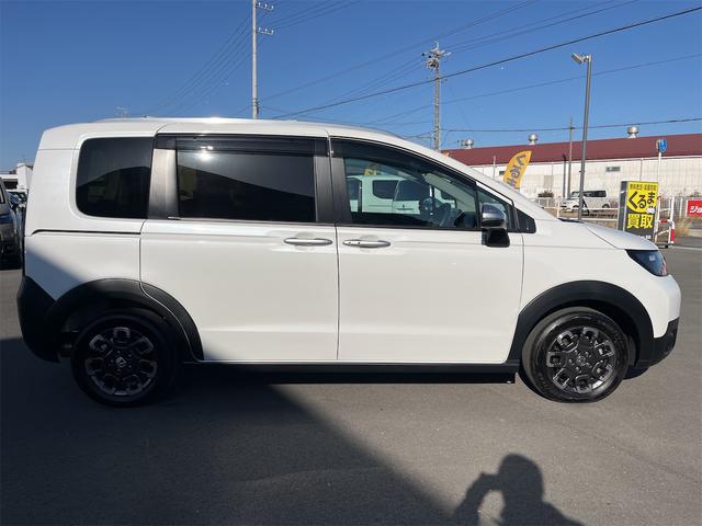 フリード e:HEVクロスター 4WD ETC バックカメラ ナビ クリアランスソナー オートクルーズコントロール 衝突被害軽減システム 両側電動スライドドア オートライト LEDヘッドランプ ヘッドライトウォッシャー スマートキー(12枚目)