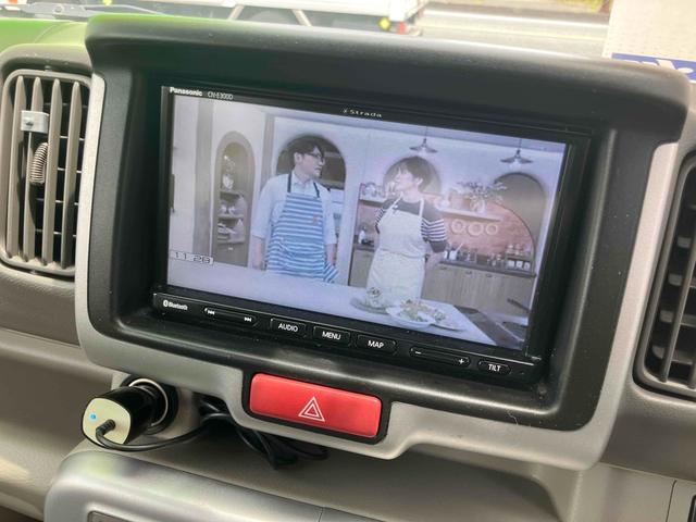 エブリイワゴン ＪＰターボ　ＥＴＣ　両側スライドドア　ナビ　ＴＶ　衝突被害軽減システム　スマートキー　電動格納ミラー　ベンチシート　ターボ　ＡＴ　盗難防止システム　ＡＢＳ　ＥＳＣ　衝突安全ボディ　エアコン　パワーステアリング（5枚目）
