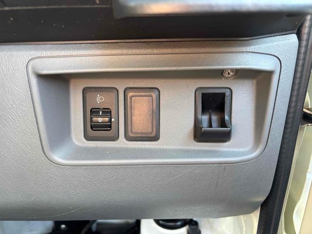 ミニキャブトラック Ｖタイプ　ＡＴ　エアコン（8枚目）