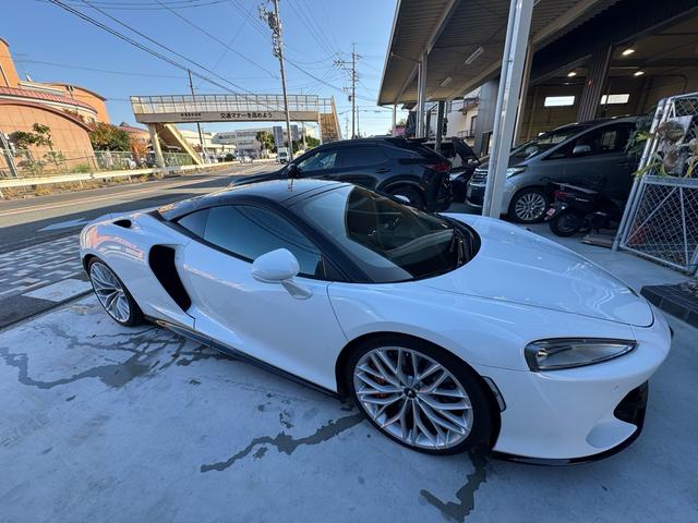 ＧＴ ベースグレード　ＧＴ　エレクトロニックガラスルーフ　オレンジキャリパー　カーボンブレーキ　フロントリフティング　スポーツエキゾースト　Ｂｏｗｅｒｓ＆Ｗｉｌｋｉｎｓサウンド　２１インチホイール（5枚目）