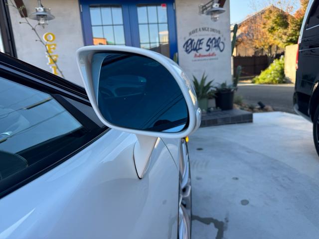 ＧＴ ベースグレード　ＧＴ　エレクトロニックガラスルーフ　オレンジキャリパー　カーボンブレーキ　フロントリフティング　スポーツエキゾースト　Ｂｏｗｅｒｓ＆Ｗｉｌｋｉｎｓサウンド　２１インチホイール（9枚目）