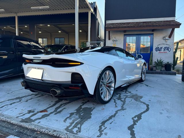 ＧＴ ベースグレード　ＧＴ　エレクトロニックガラスルーフ　オレンジキャリパー　カーボンブレーキ　フロントリフティング　スポーツエキゾースト　Ｂｏｗｅｒｓ＆Ｗｉｌｋｉｎｓサウンド　２１インチホイール（16枚目）