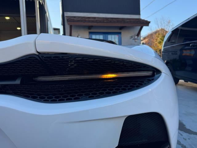 ＧＴ ベースグレード　ＧＴ　エレクトロニックガラスルーフ　オレンジキャリパー　カーボンブレーキ　フロントリフティング　スポーツエキゾースト　Ｂｏｗｅｒｓ＆Ｗｉｌｋｉｎｓサウンド　２１インチホイール（21枚目）