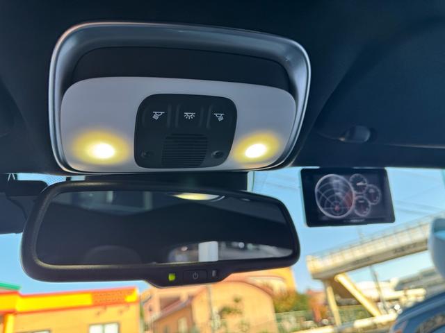 ＧＴ ベースグレード　ＧＴ　エレクトロニックガラスルーフ　オレンジキャリパー　カーボンブレーキ　フロントリフティング　スポーツエキゾースト　Ｂｏｗｅｒｓ＆Ｗｉｌｋｉｎｓサウンド　２１インチホイール（33枚目）