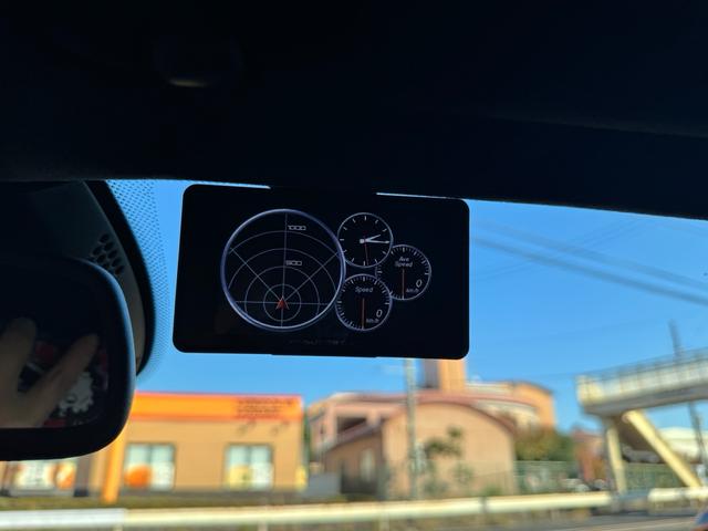 ＧＴ ベースグレード　ＧＴ　エレクトロニックガラスルーフ　オレンジキャリパー　カーボンブレーキ　フロントリフティング　スポーツエキゾースト　Ｂｏｗｅｒｓ＆Ｗｉｌｋｉｎｓサウンド　２１インチホイール（34枚目）