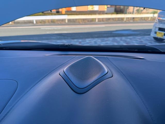 ＧＴ ベースグレード　ＧＴ　エレクトロニックガラスルーフ　オレンジキャリパー　カーボンブレーキ　フロントリフティング　スポーツエキゾースト　Ｂｏｗｅｒｓ＆Ｗｉｌｋｉｎｓサウンド　２１インチホイール（35枚目）