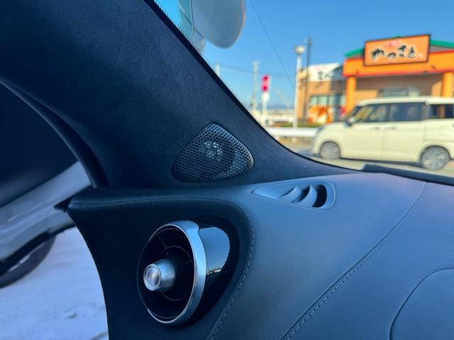 ＧＴ ベースグレード　ＧＴ　エレクトロニックガラスルーフ　オレンジキャリパー　カーボンブレーキ　フロントリフティング　スポーツエキゾースト　Ｂｏｗｅｒｓ＆Ｗｉｌｋｉｎｓサウンド　２１インチホイール（47枚目）