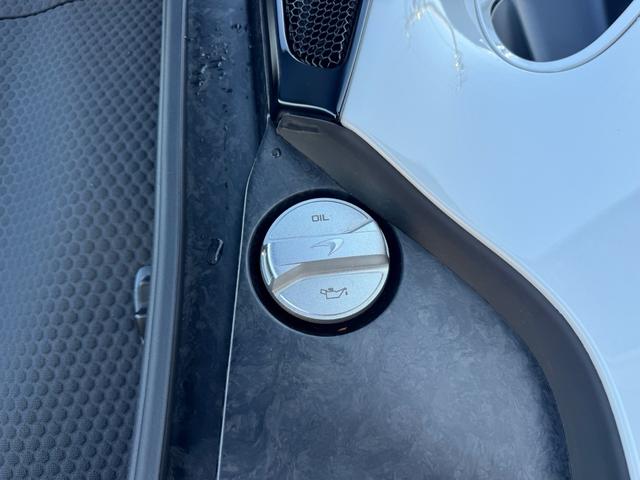 ＧＴ ベースグレード　ＧＴ　エレクトロニックガラスルーフ　オレンジキャリパー　カーボンブレーキ　フロントリフティング　スポーツエキゾースト　Ｂｏｗｅｒｓ＆Ｗｉｌｋｉｎｓサウンド　２１インチホイール（59枚目）