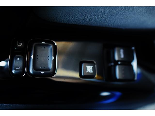 ベースグレード ETC HIDヘッドライト 禁煙車 アクティブマチック4速オートマ 225/55/16 16インチホイール キーレス 防錆処理済み 圧縮測定済み シフトスイッチ付き革巻きステアリング オートエアコン(38枚目)