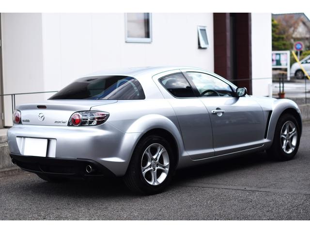 ＲＸ－８ ベースグレード　マニュアル５速　ＥＴＣ　ＨＩＤヘッドライト　アルミホイール　ＢＯＳＥサウンド　オートエアコン　Ｗエアバック　ＡＢＳ　ＤＳＣ　スーパーＬＳＤ　イモビライザー　禁煙車　スペアキーあり（9枚目）
