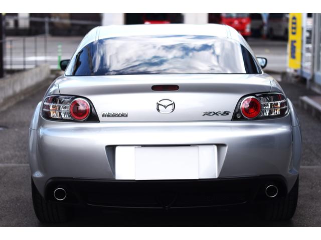 ＲＸ－８ ベースグレード　マニュアル５速　ＥＴＣ　ＨＩＤヘッドライト　アルミホイール　ＢＯＳＥサウンド　オートエアコン　Ｗエアバック　ＡＢＳ　ＤＳＣ　スーパーＬＳＤ　イモビライザー　禁煙車　スペアキーあり（11枚目）