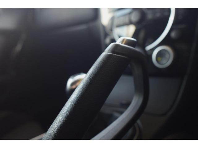 ＲＸ－８ ベースグレード　マニュアル５速　ＥＴＣ　ＨＩＤヘッドライト　アルミホイール　ＢＯＳＥサウンド　オートエアコン　Ｗエアバック　ＡＢＳ　ＤＳＣ　スーパーＬＳＤ　イモビライザー　禁煙車　スペアキーあり（47枚目）