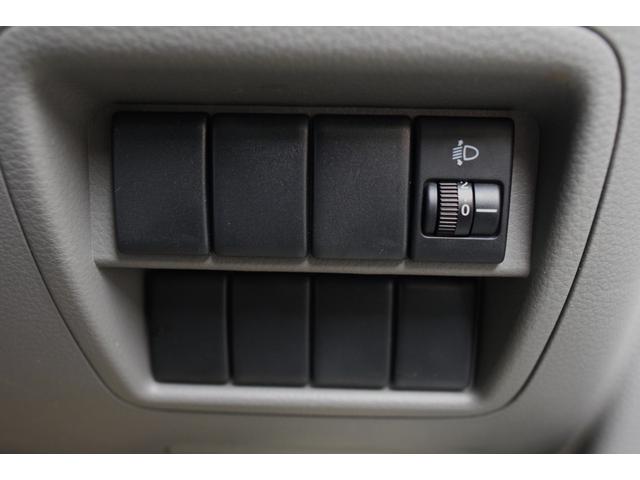 ＮＶ１００クリッパーバン 　車いす仕様車　福祉車輌　電動ウインチ　リモコン付き　ナビ　テレビ　Ｂｌｕｅｔｏｏｔｈ　ワンオーナー　禁煙車　アルミリアスロープ　ハイルーフ　リアヒーター　記録簿（35枚目）
