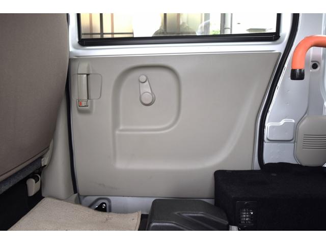 ＮＶ１００クリッパーバン 　車いす仕様車　福祉車輌　電動ウインチ　リモコン付き　ナビ　テレビ　Ｂｌｕｅｔｏｏｔｈ　ワンオーナー　禁煙車　アルミリアスロープ　ハイルーフ　リアヒーター　記録簿（47枚目）