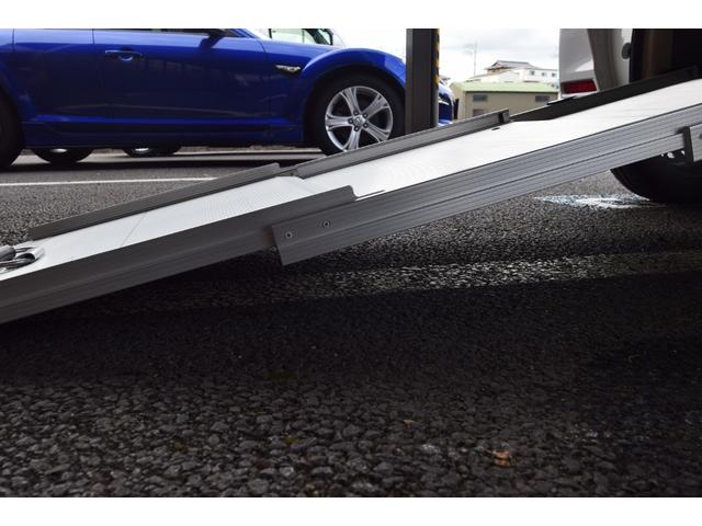 Ｎ－ＢＯＸ Ｇ・スロープホンダセンシング　車いす仕様車　福祉車輌　リアスロープ　ナビ　ＴＶ　ＥＴＣ　Ｂｌｕｅｔｏｏｔｈ　バックカメラ　ドライブレコーダー　リモコン式電動ウインチ　４名乗り　車いす使用時は１名＋２名乗車　禁煙車　衝突軽減ブレーキ（16枚目）