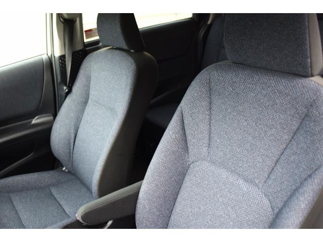 シエンタ 　車イス仕様車　助手席回転シート　スロープ　タイプ３　５名乗り　車いす使用時は１名＋３名乗車の計４人乗り　リアエアサスペンション　ナビ　ＴＶ　バックカメラ　衝突回避ブレーキ　パワースライドドア（30枚目）