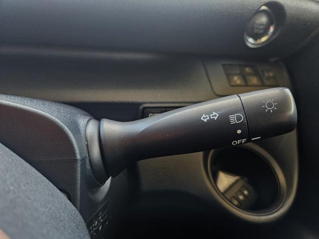 シエンタ 　車イス仕様車　助手席回転シート　スロープ　タイプ３　５名乗り　車いす使用時は１名＋３名乗車の計４人乗り　リアエアサスペンション　ナビ　ＴＶ　バックカメラ　衝突回避ブレーキ　パワースライドドア（50枚目）