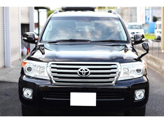 ランドクルーザー ＡＸ　ワンオーナー　サンルーフ　ルーフレール　ナビ　テレビ　Ｂｌｕｅｔｏｏｔｈ　バックカメラ　８人乗り　３列シート　禁煙車　ステアリングリモコン　ＨＩＤランプ　　木目調パネル　前後・左右独立オートエアコン（7枚目）