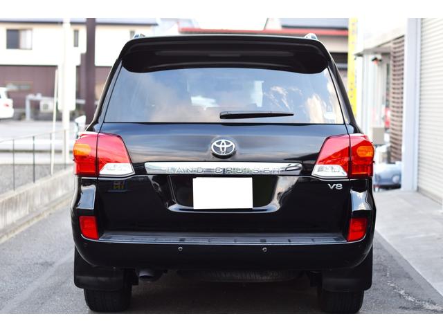 ランドクルーザー ＡＸ　ワンオーナー　サンルーフ　ルーフレール　ナビ　テレビ　Ｂｌｕｅｔｏｏｔｈ　バックカメラ　８人乗り　３列シート　禁煙車　ステアリングリモコン　ＨＩＤランプ　　木目調パネル　前後・左右独立オートエアコン（11枚目）