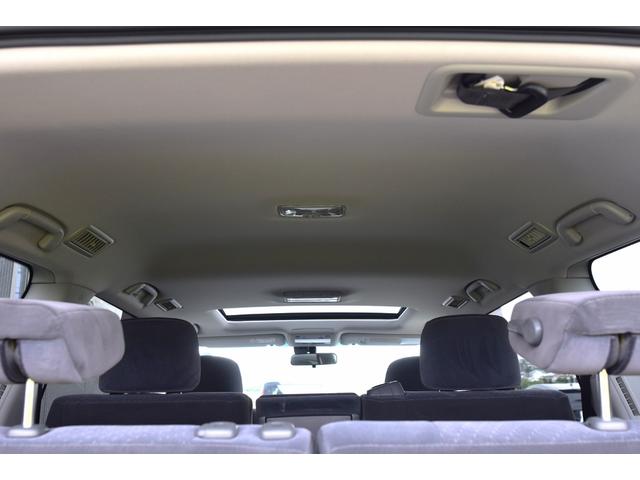 ランドクルーザー ＡＸ　ワンオーナー　サンルーフ　ルーフレール　ナビ　テレビ　Ｂｌｕｅｔｏｏｔｈ　バックカメラ　８人乗り　３列シート　禁煙車　ステアリングリモコン　ＨＩＤランプ　　木目調パネル　前後・左右独立オートエアコン（14枚目）