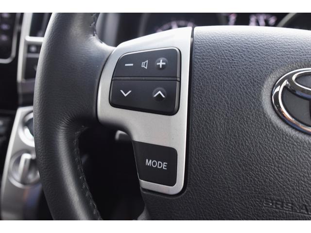 ランドクルーザー ＡＸ　ワンオーナー　サンルーフ　ルーフレール　ナビ　テレビ　Ｂｌｕｅｔｏｏｔｈ　バックカメラ　８人乗り　３列シート　禁煙車　ステアリングリモコン　ＨＩＤランプ　　木目調パネル　前後・左右独立オートエアコン（33枚目）