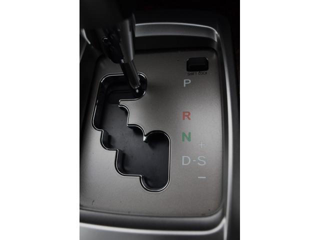 ランドクルーザー ＡＸ　ワンオーナー　サンルーフ　ルーフレール　ナビ　テレビ　Ｂｌｕｅｔｏｏｔｈ　バックカメラ　８人乗り　３列シート　禁煙車　ステアリングリモコン　ＨＩＤランプ　　木目調パネル　前後・左右独立オートエアコン（37枚目）