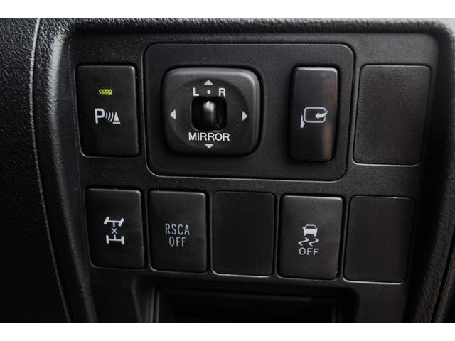 ランドクルーザー ＡＸ　ワンオーナー　サンルーフ　ルーフレール　ナビ　テレビ　Ｂｌｕｅｔｏｏｔｈ　バックカメラ　８人乗り　３列シート　禁煙車　ステアリングリモコン　ＨＩＤランプ　　木目調パネル　前後・左右独立オートエアコン（41枚目）
