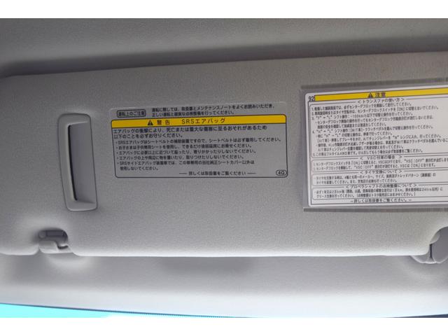 ランドクルーザー ＡＸ　ワンオーナー　サンルーフ　ルーフレール　ナビ　テレビ　Ｂｌｕｅｔｏｏｔｈ　バックカメラ　８人乗り　３列シート　禁煙車　ステアリングリモコン　ＨＩＤランプ　　木目調パネル　前後・左右独立オートエアコン（62枚目）