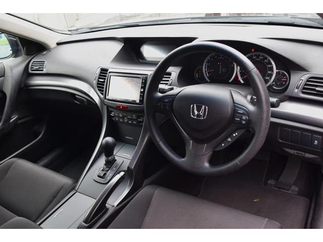 アコードツアラー ２０ＴＬ　スマートスタイルパッケージ　ナビ　テレビ　バックカメラ　ＥＴＣ　ＤＶＤビデオ　禁煙車　ステアリングリモコン　スマートキー　フォグライト　アルミホイール　パドルシフト　オートライト　クルーズコントロール　左右独立オートエアコン（4枚目）
