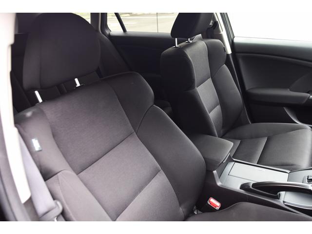 アコードツアラー ２０ＴＬ　スマートスタイルパッケージ　ナビ　テレビ　バックカメラ　ＥＴＣ　ＤＶＤビデオ　禁煙車　ステアリングリモコン　スマートキー　フォグライト　アルミホイール　パドルシフト　オートライト　クルーズコントロール　左右独立オートエアコン（6枚目）