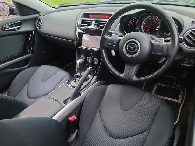 ＲＸ－８ ベースグレード　ナビ　テレビ　Ｂｌｕｅｔｏｏｔｈ　スピリットＲ用純正フロントバンパー＆スポイラー　スピリットＲ用純正サイドスポイラー＆リアスポイラー　ＥＴＣ　アルミホイール　禁煙車　アドバンストキー　ＢＯＳＥサウンド（4枚目）