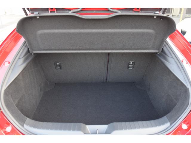 MAZDA3ファストバック 20Sプロアクティブ ツーリングセレクション 10.25インチモニタ バーガンディレザーパッケージ BOSEサウンド ステアリングヒーター 禁煙車 ハイブリッド 360度モニター ワイヤレススマートフォン充電Qi ブレーキサポート シートヒーター(17枚目)