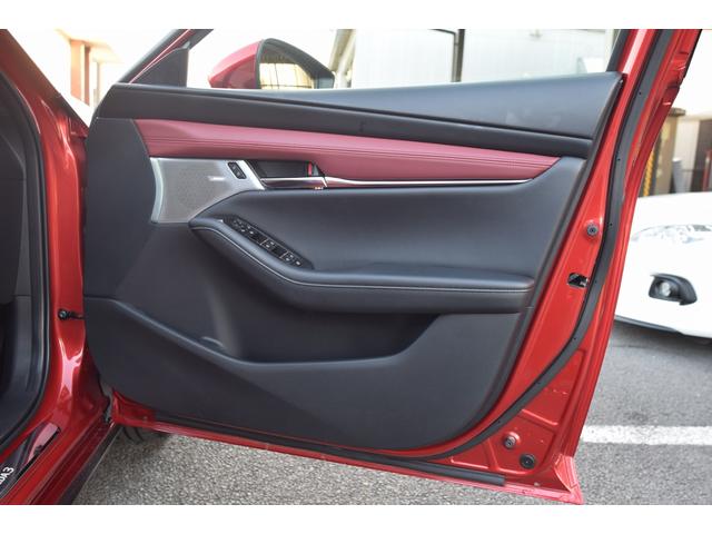 MAZDA3ファストバック 20Sプロアクティブ ツーリングセレクション 10.25インチモニタ バーガンディレザーパッケージ BOSEサウンド ステアリングヒーター 禁煙車 ハイブリッド 360度モニター ワイヤレススマートフォン充電Qi ブレーキサポート シートヒーター(33枚目)