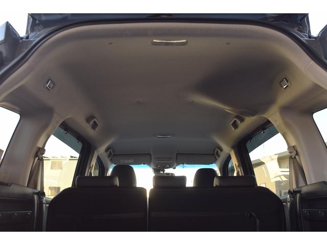 禁煙車ですのでヤニ汚れなどもございません