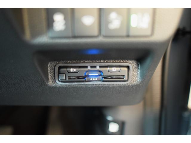 今では必需品のＥＴＣも付いております。高速道路での出入りもスムーズ。渋滞緩和にもなりエコにも繋がります。