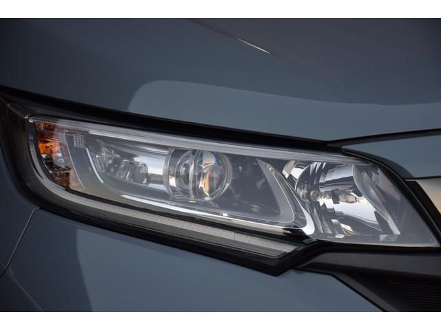 【ＬＥＤヘッドライト】悪天候や夜間の走行も視界良好で安心してお乗りいただけます。