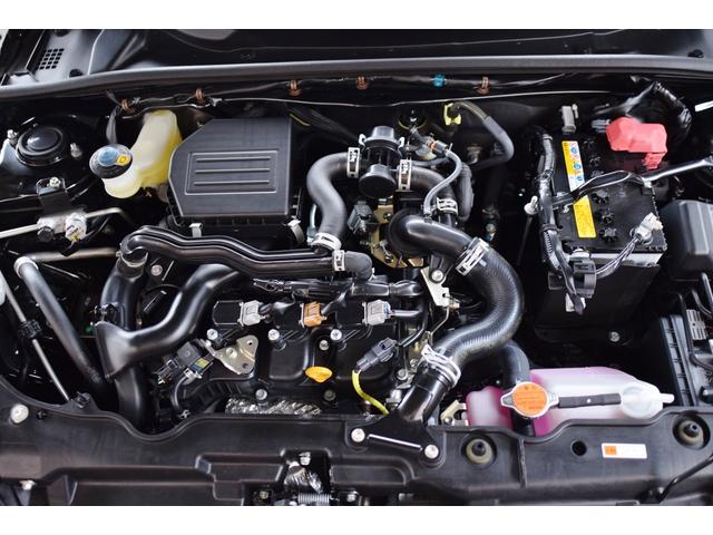 新車保証＜新車登録時から５年・１００．０００キロ＞を継承して、ご納車ささせていただきます。県外など遠方からお車をご覧になったお客様でも、購入後は近くのディーラーで新車と同じ内容で保証修理が受けられます