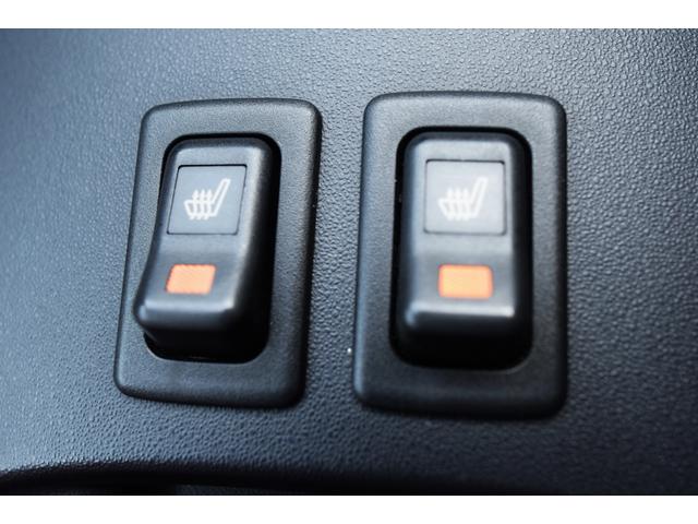 快適装備のシートヒーター付き。　エアコンって前面しか当たらずに背中は冷え冷えなんて事もありますよね。　快適に調整できますよ。