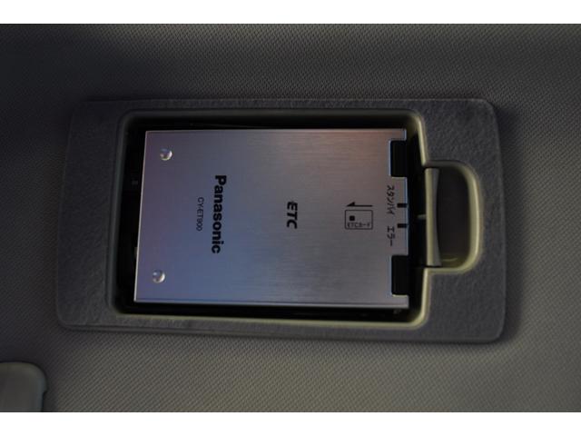 今では必需品のＥＴＣも付いております。高速道路での出入りもスムーズ。渋滞緩和にもなりエコにも繋がります。