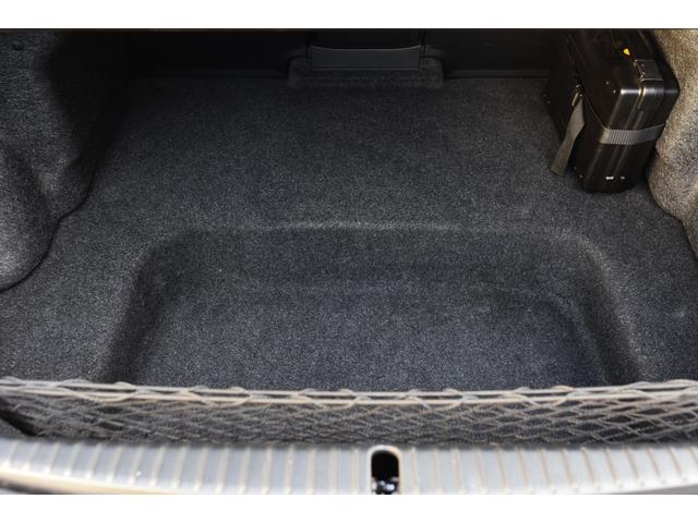 パンク修理キットの有効期限も確認して納車致します。また、後期ＲＸ−８の泣き所のトランク雨漏れも対策して納車致します