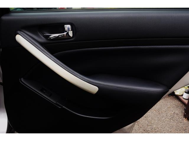 ステージア アクシスＳ　パナソニックストラーダナビ　地上デジタルテレビ　バックカメラ　　Ｂｌｕｅｔｏｏｔｈ　ＤＶＤビデオ　ＥＴＣ　キーレス　ドライブレコーダー　禁煙車　オートライト　オートエアコン　純正フジツボ製マフラー（47枚目）