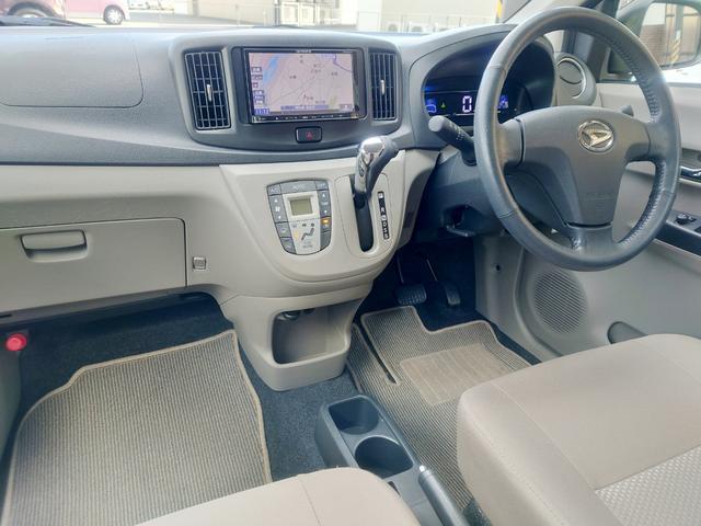 ミライース G ナビ テレビ ドライブレコーダー 禁煙車 オートエアコン アイドリングストップ 革巻きステアリング キーレス 純正フロアマット 純正ドアバイザー アルミホイール 記録簿 スペアキー(2枚目)